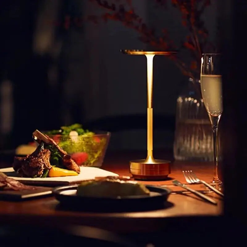 Lampe décorative Simple en alliage d'aluminium, veilleuse LED à intensité variable infinie, lampe de bureau tactile rétro Portable et Rechargeable