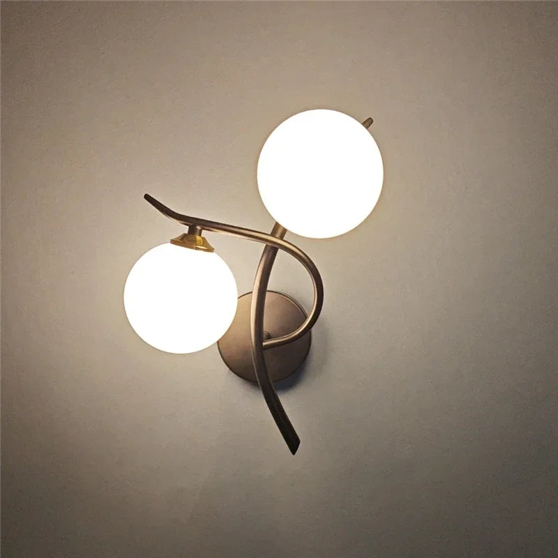 Lampes murales en fer modernes nordiques LED chambre lampe de lit apprentissage couloir salle appliques murales intérieures boule de verre décor luminaires G9